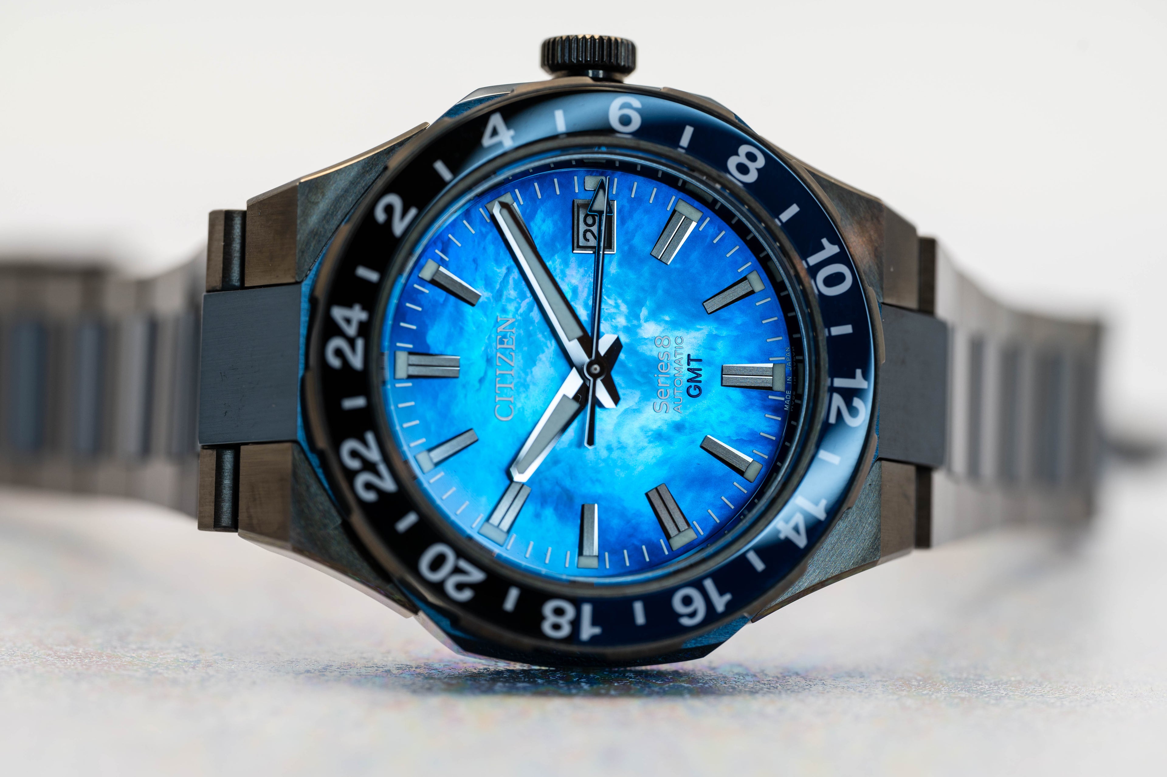 Citizen Series8 880 GMT