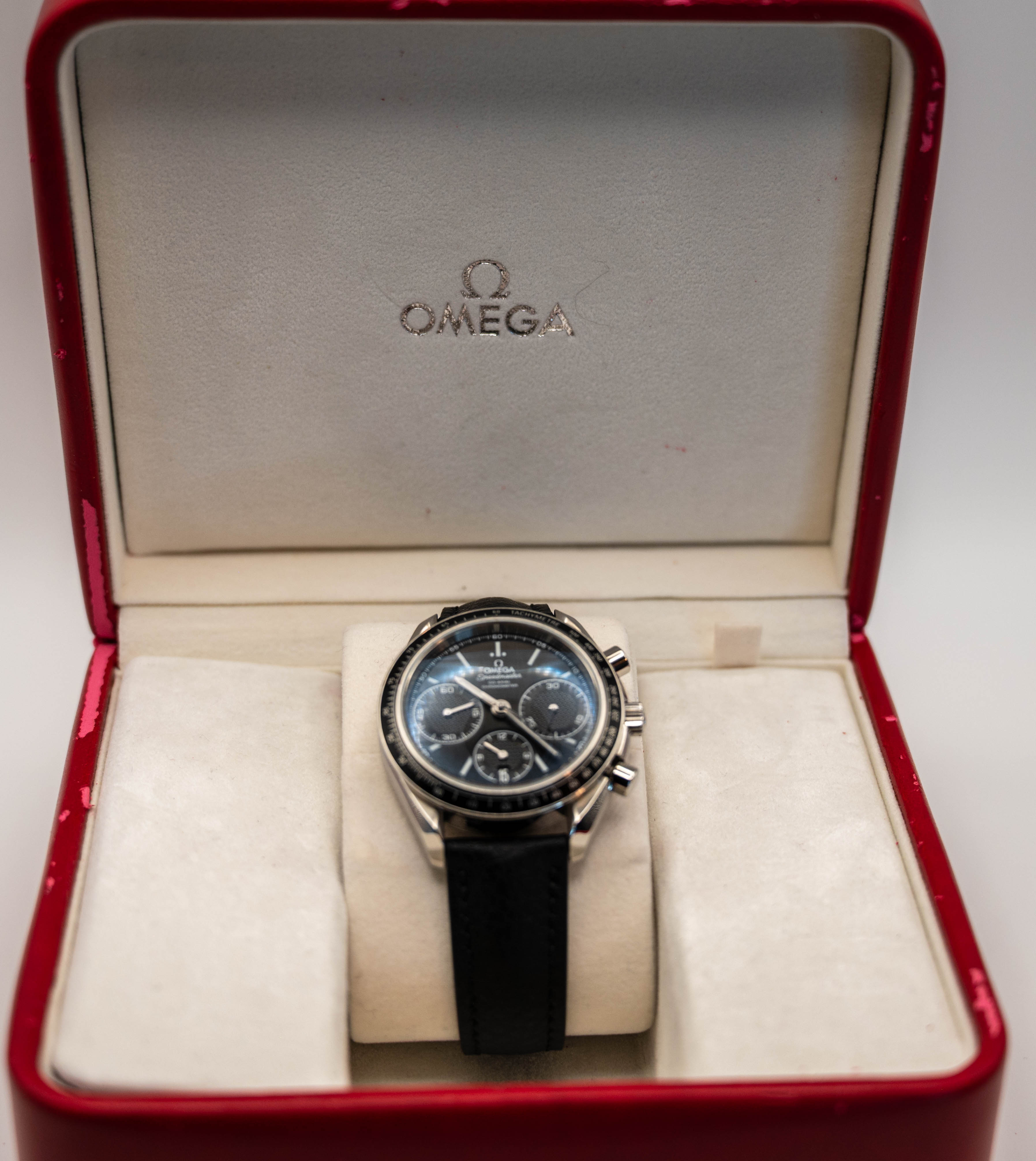 Omega Speedmaster Racing - 326.30.40.50.01.001